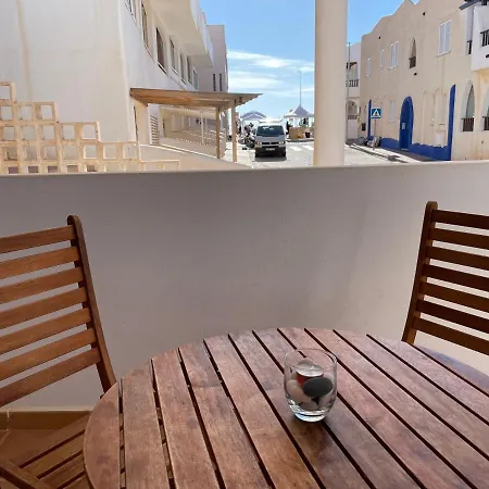 De 3 A 60 M De La Playa En La Isleta, Cabo De Gata Apartment *