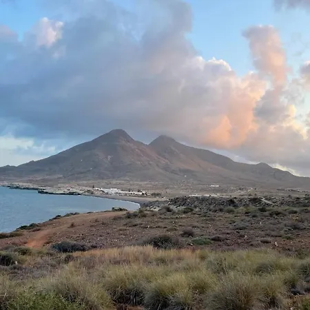 De 3 A 60 M De La Playa En La Isleta, Cabo De Gata La Isleta del Moro